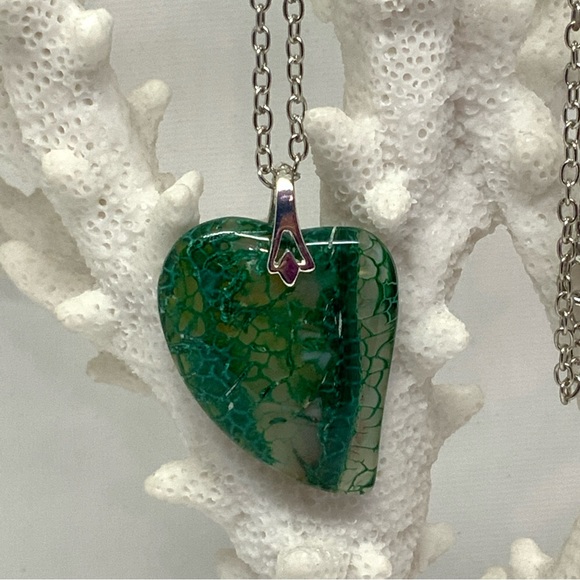 Green Dragon Veins Agate Heart Necklace - Stainless Steel Plated Chain Handmade - Picture 6 of 12